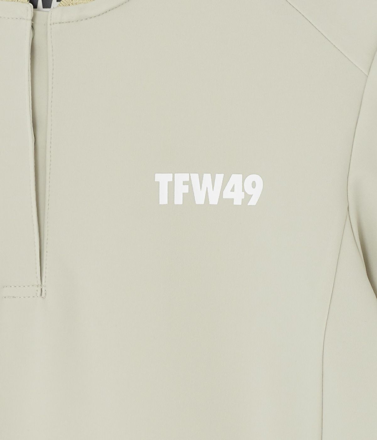 COLLAR LESS PLEATS ONEPIECE | TFW49（ティーエフダブリュー