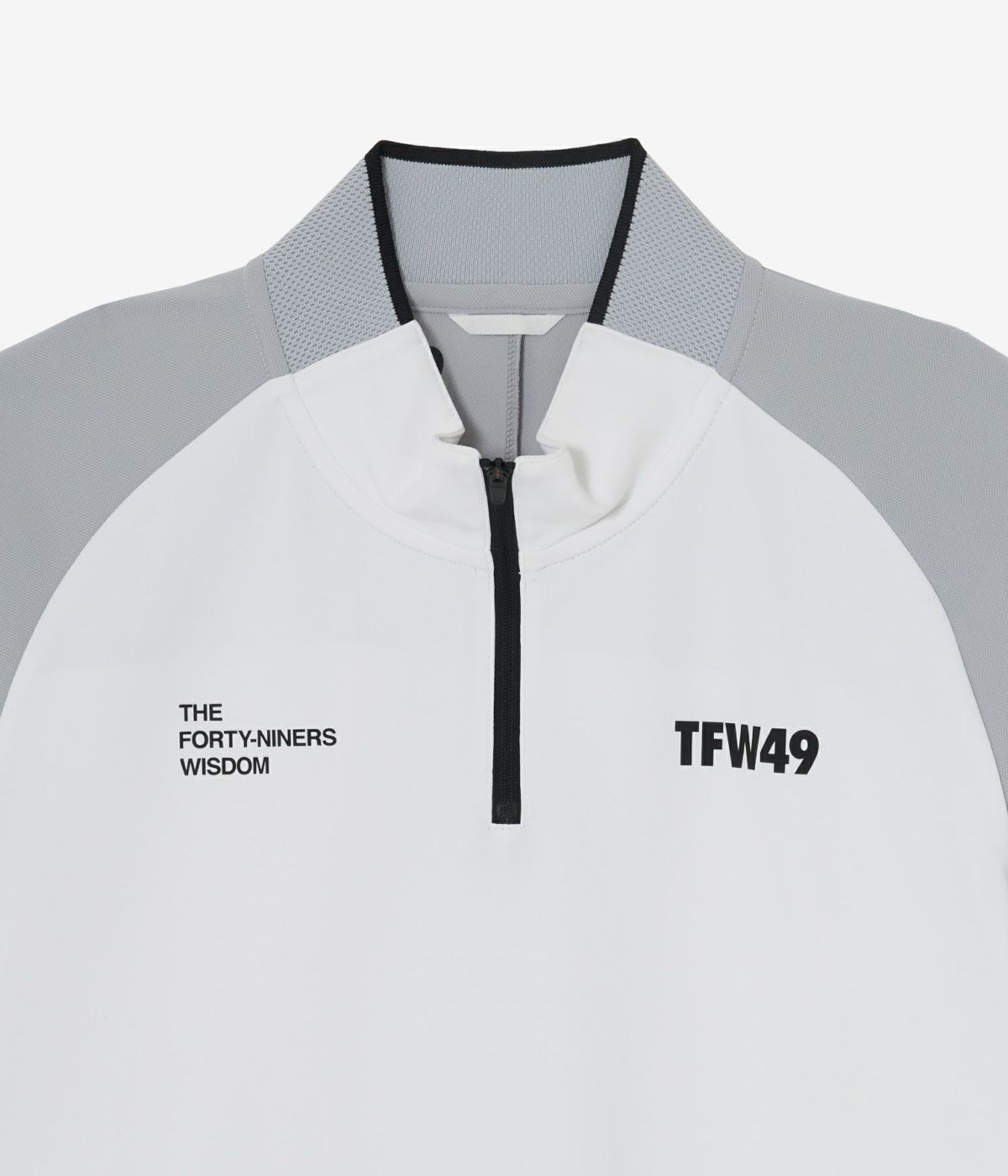 HALF ZIP COLLARLESS POLO | TFW49（ティーエフダブリュー