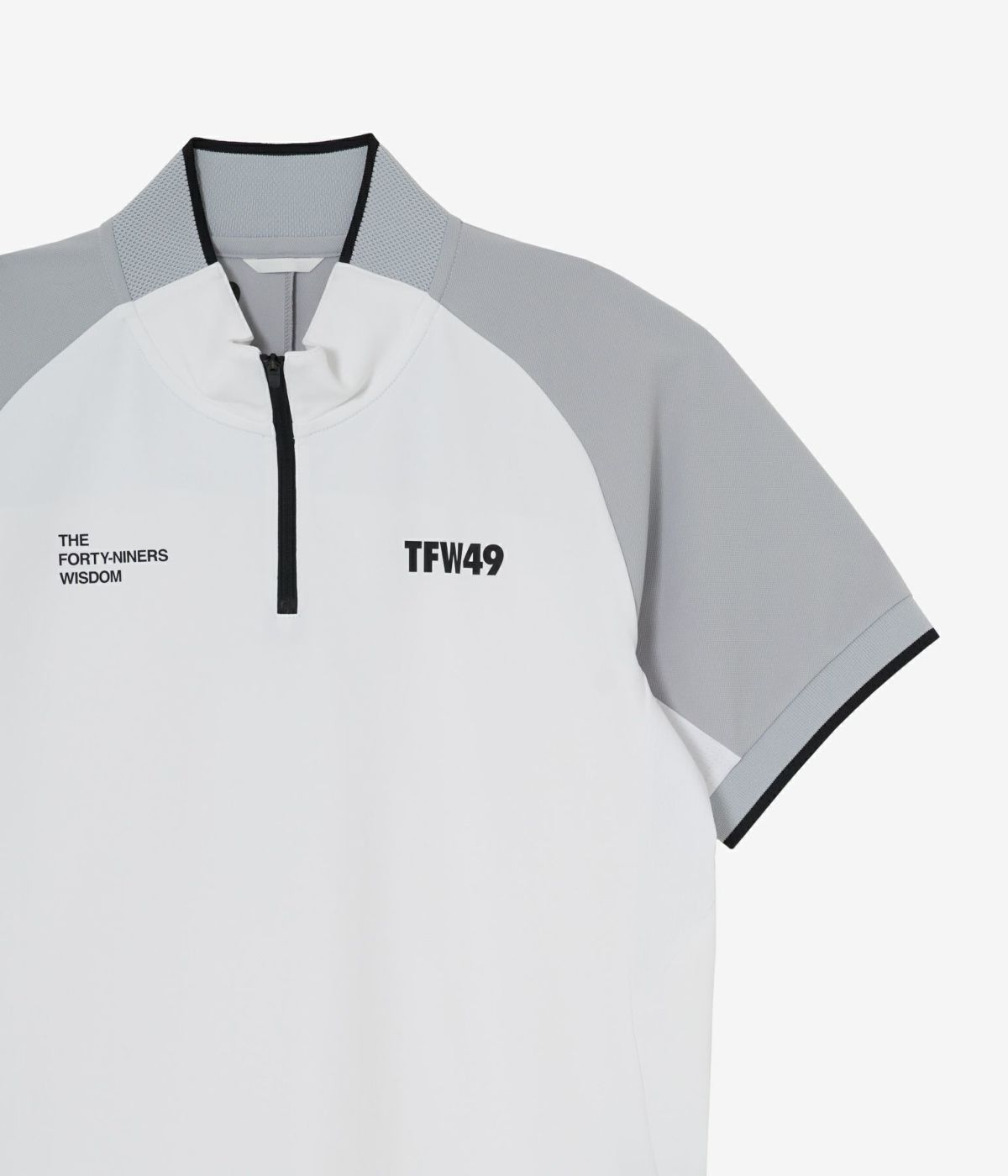 HALF ZIP COLLARLESS POLO | TFW49（ティーエフダブリュー
