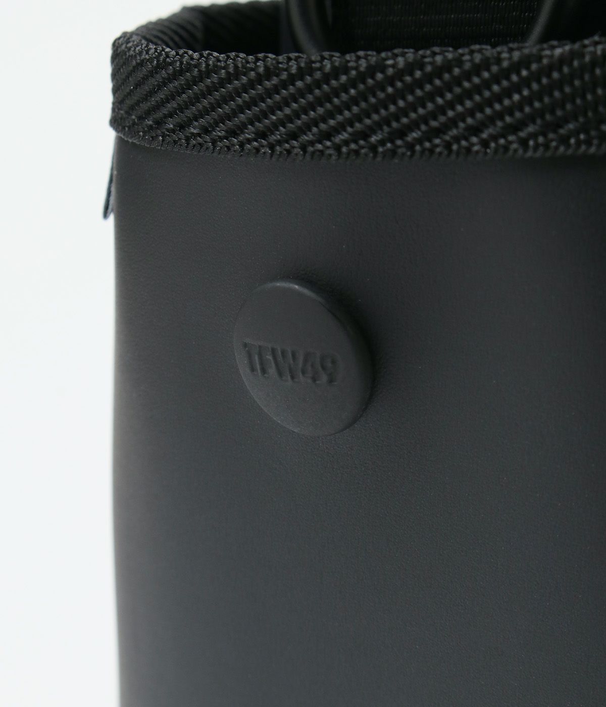 LEATHER ROUND BAG | TFW49（ティーエフダブリュー）Official EC