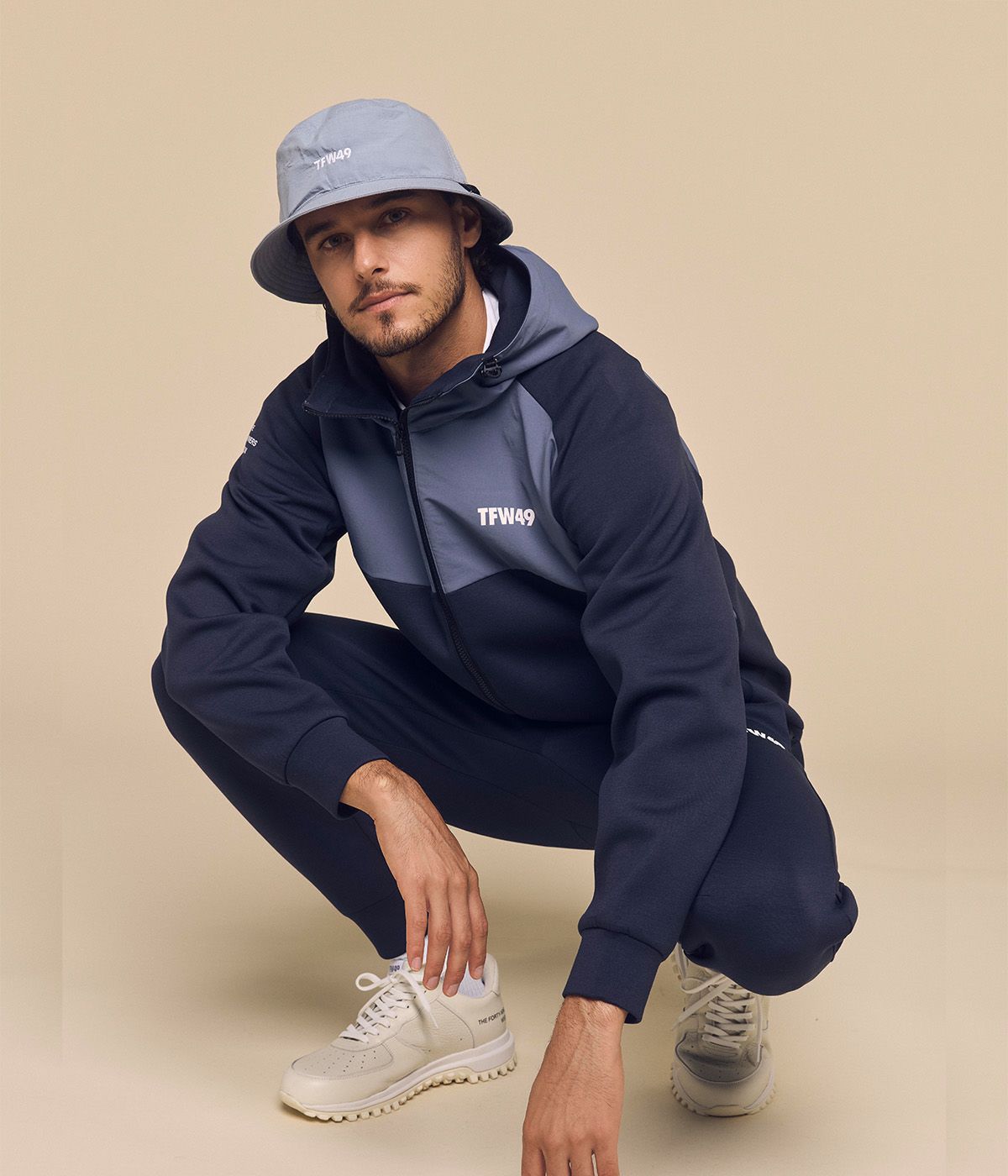 CARDBOAD MATELIAL JOGGER | TFW49(ティーエフダブリュー CARDBOAD MATELIAL JOGGER | TFW49(ティーエフダブリュー