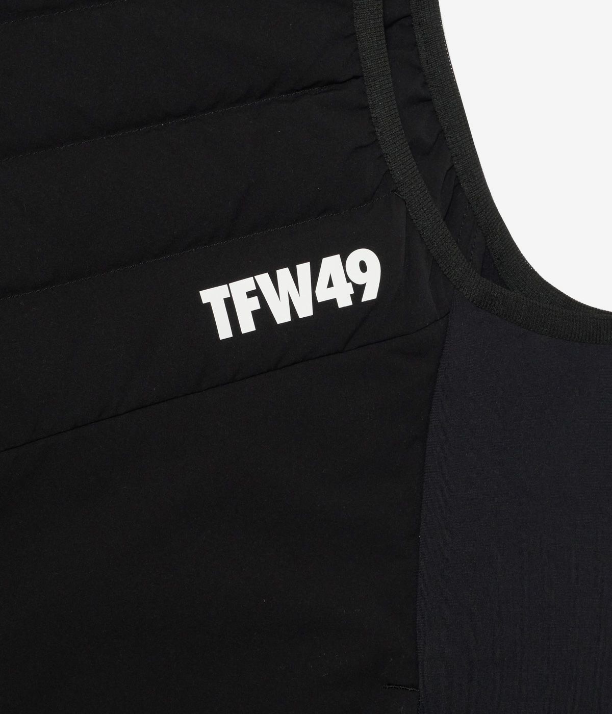 SHIELD WARMER COLLARLESS VEST | TFW49（ティーエフダブリュー